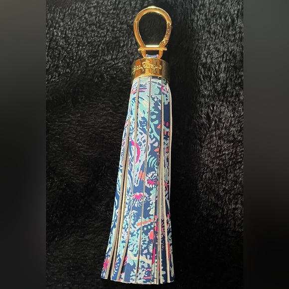 Lilly Pulitzer Gypsea Girl Keychain - NWOT - Picture 8 of 8